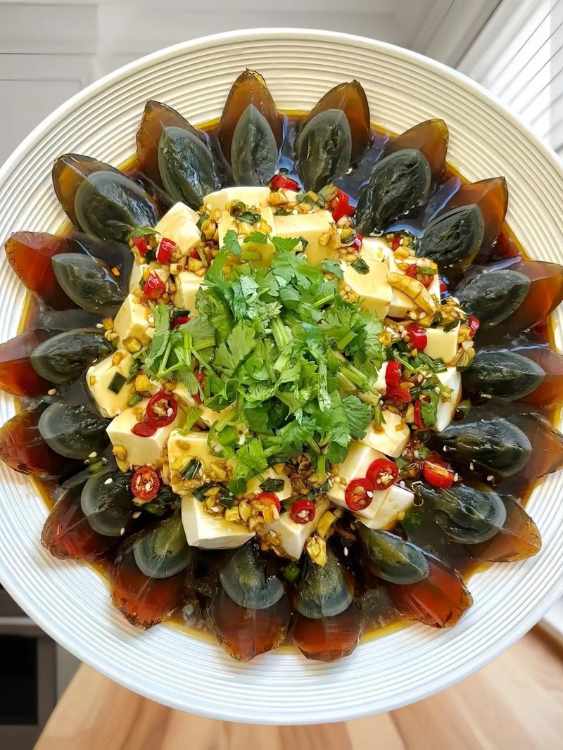 豆腐拌皮蛋的做法(豆腐拌皮蛋的做法大全)